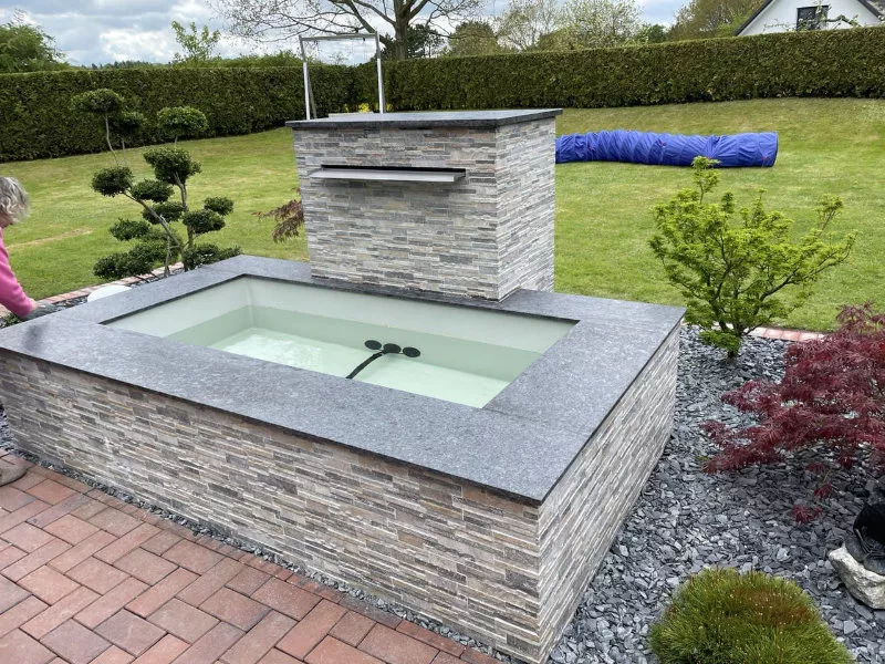 Brunnen aus Naturstein